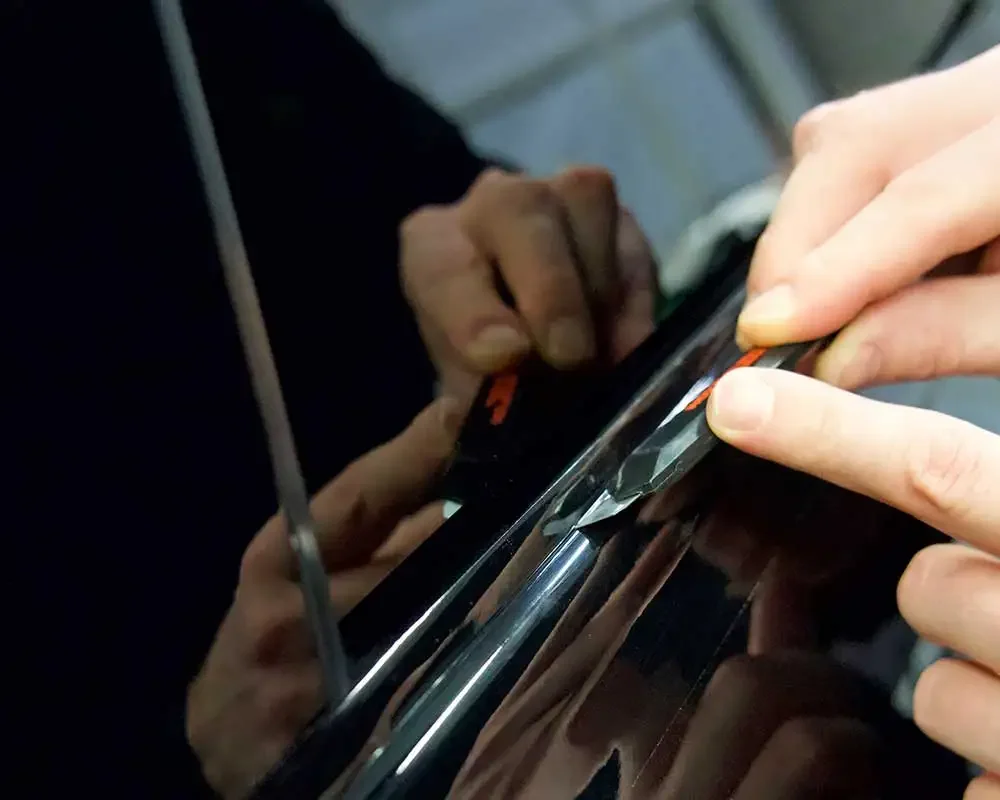 Cinta de envoltura de vinilo negro brillante, lámina de envoltura de coche para embellecedor de ventana, película de protección de puerta - Imagen 3